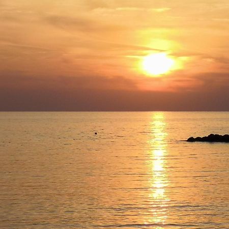 Premium Beach Studio Wh 12 Apartment Polis Bagian luar foto